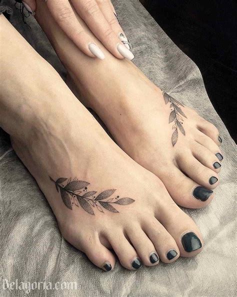 tatuajes pie mujer|170 Tatuajes en los PIES (Con el significado)